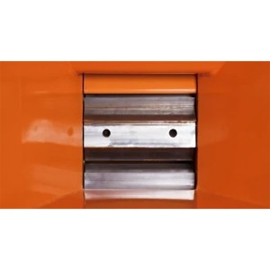 Biotrituradora com reboque Forst ST8P 200 x 255 mm