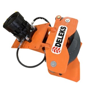 Forstkopf, Schere und hydraulischer Rotator Deleks CF-11R