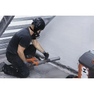 Portable concrete drill Husqvarna DM 540i battery-powered