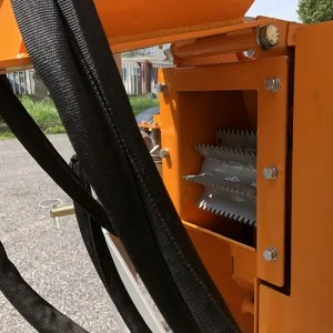 Traktoranbau-Mulcher Deleks DK-1300 18-50HP