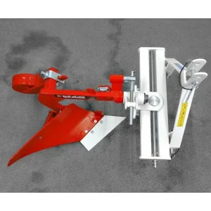 Giemme DP laterally adjustable tractor plow 12-40 HP