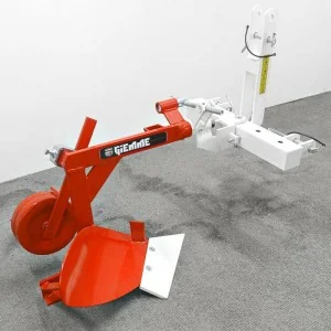 Giemme DP laterally adjustable tractor plow 12-40 HP