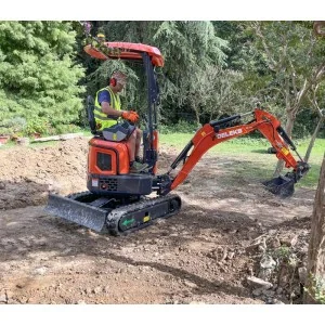 Deleks Mini excavatrice M120 Moteur Yanmar 19 HP