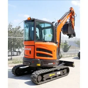 Miniexcavadora con cabina Zeppelin Rhinoceros 400 40 HP