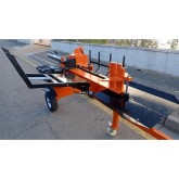 Holzhacker EuroCentauro León mit hydraulischem Stammheber