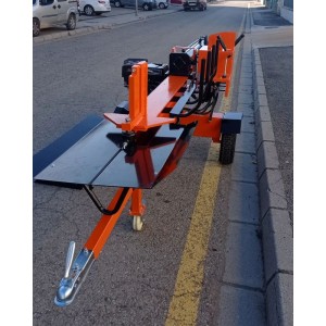 EuroCentauro Log Splitter León with hydraulic log lift