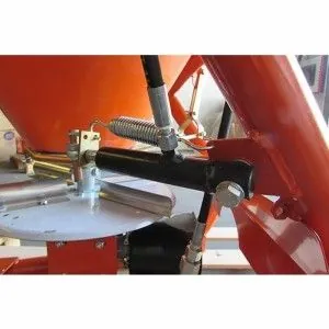 Single-disc fertilizer spreader Centauro Montgat 500 kg