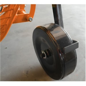 Side discharge potato digger PTO EuroCentauro Felanitx 67 cm