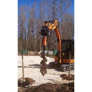 Hydraulic auger for EuroCentauro tractor shovel Redondela