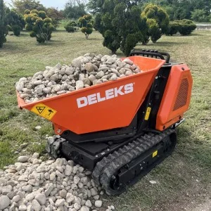 Mini Dumper motor Kubota Deleks M8000RK con descarga lateral