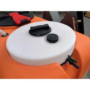 Spruzzatore sospeso per trattore Deleks URANO 600 Litri