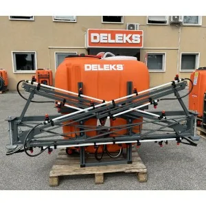 Pulverizador com barra para trator Deleks GIOVE 600 Litros