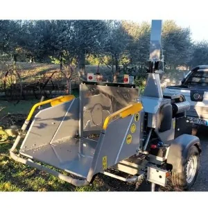 Branch shredder GL&D Predator B&S 35 HP engine