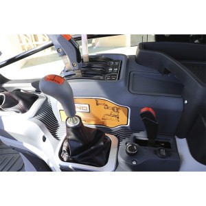 Trator com cabina Hanwo 704C 75 CV