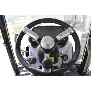 Trator com cabina Hanwo 704C 75 CV