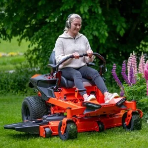 Трактор косарка Ariens Ikon 52 SD 132 см з нульовим розворотом