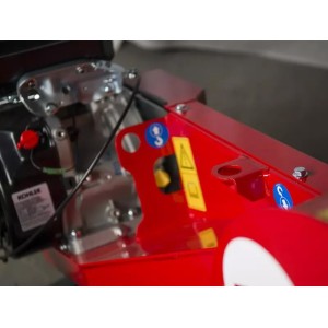 Cortador de cepos FSI B21 com motor Kohler de 14 CV