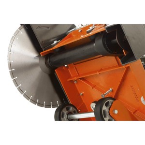 Faucheuse de sol à essence Husqvarna FS 413