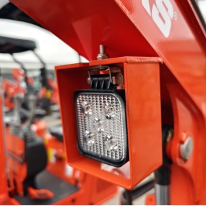 Mini escavadora Deleks M80 Motor Briggs&Stratton de 13,5 CV