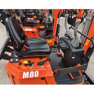 Mini escavadora Deleks M80 Motor Briggs&Stratton de 13,5 CV