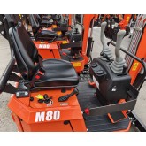 Mini excavadora Deleks M80 motor Briggs&Stratton 13,5 HP