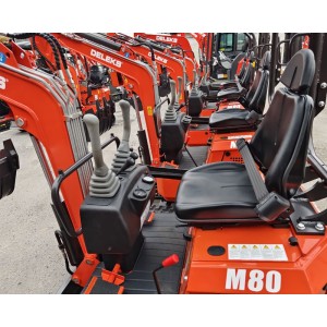 Miniescavatore Deleks M80 Motore Briggs&Stratton da 13,5 CV