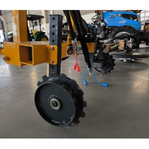 Inter-row with tractor hitch Dimago