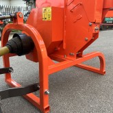 Tractor mounted wood chipper Deleks DK-1200SE