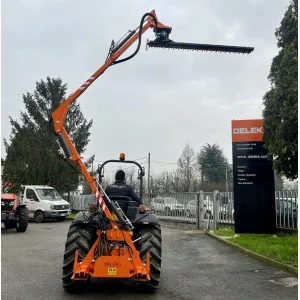 Cortasetos hidráulico para tractor Deleks FALCO/W