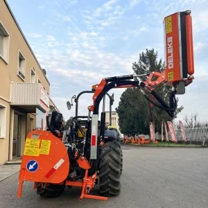 Débroussailleuse hydraulique à bras latéral Deleks MERLO