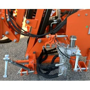 Débroussailleuse hydraulique à bras latéral Deleks MERLO
