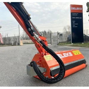 Débroussailleuse hydraulique à bras latéral Deleks MERLO
