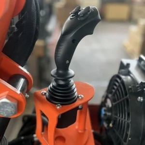 Débroussailleuse hydraulique à bras latéral Deleks MERLO