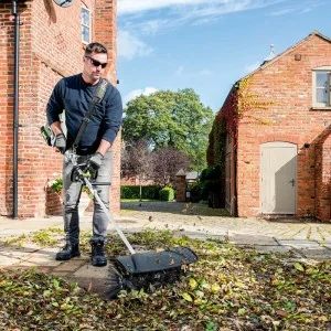 Battery Powered Garden Multi-Tool Ego Power PHX1600E Pro