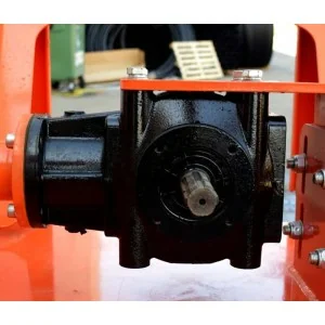 Pruning residue crusher Zeppelin Top Ram reversible
