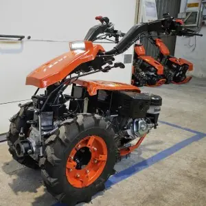 Motoculteur réversible Deleks Motoculteur polyvalent Zeus