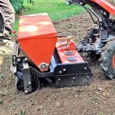 Grade eléctrica de 70 cm com rolo para motocultivador Deleks ZEUS