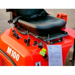 Minibagger Deleks M100 Kubota D722 Motor 10,2 Kw