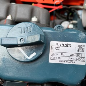 Mini-escavadora Deleks M100 Motor Kubota D722 10,2 Kw