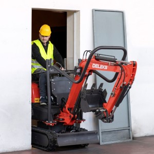 Mini-pelle Deleks M100 Moteur Kubota D722 10,2 Kw