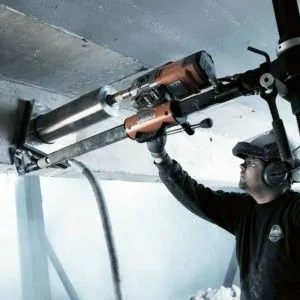 Perceuse Husqvarna Perceuse à béton DM 280 avec support DS 250, kit d'ancrage et carotteuse de 132 mm