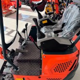 Miniexcavadora giratoria Zeppelin Rhinoceros 1.8K 15 HP