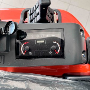 Mini-escavadora Zeppelin Auto-propulsão Rhinoceros 190 15,8 CV