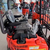 Mini-pelle Zeppelin automotrice Rhinoceros 190 15.8 HP