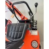 Mini escavadora a gasolina Zeppelin Mini Pincher 13,5 CV