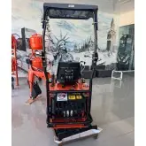 Mini escavadora a gasolina Zeppelin Mini Pincher 13,5 CV