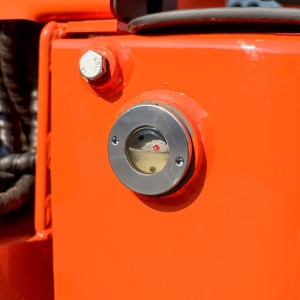 Mini pelleteuse Deleks M60 moteur à essence 9 HP