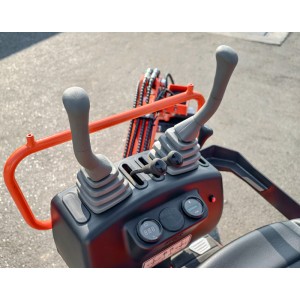 Mini pelleteuse Deleks M60 moteur à essence 9 HP