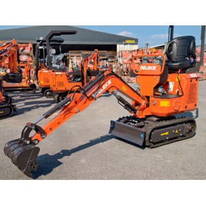 Mini pelleteuse Deleks M60 moteur à essence 9 HP