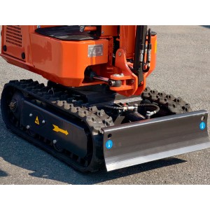 Mini pelleteuse Deleks M60 moteur à essence 9 HP